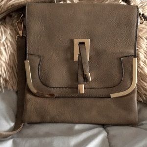 Crossbody boutique